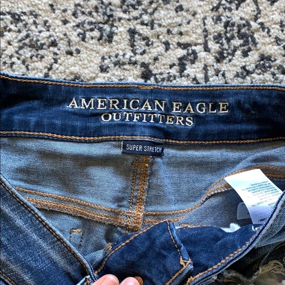 Size 2 American Eagle shorts - Picture 2 of 4